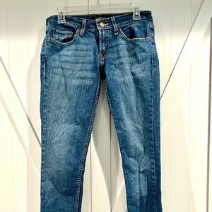 Levi’s women’s jeans size 7 long